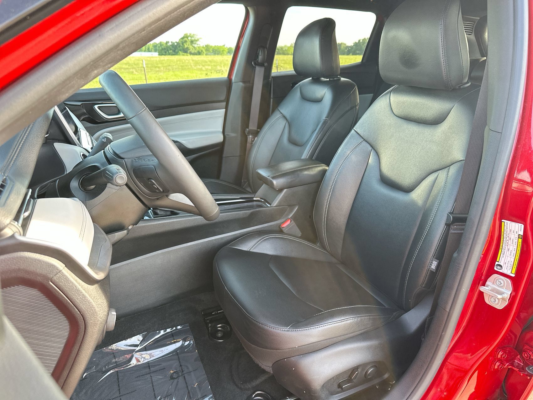 Used 2025 Jeep Compass Limited AWD/4WD image 11