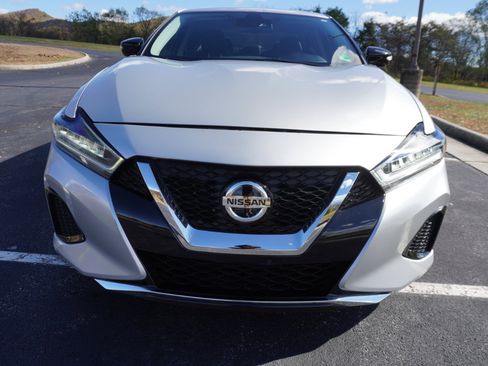 Used 2022 Nissan Maxima SV w/ Floor Mat Group image 2