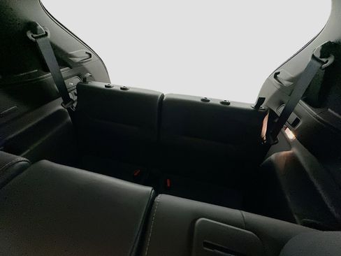 Used 2024 Mitsubishi Outlander SE image 36