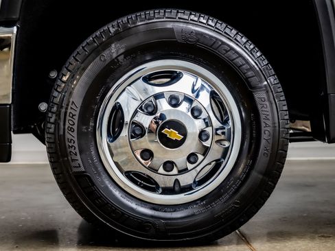 Used 2022 Chevrolet Silverado 3500 LT w/ Convenience Package image 36