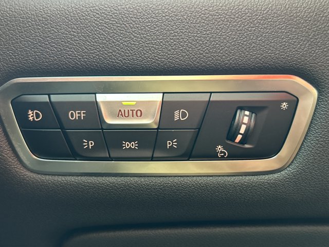 Used 2020 BMW X7 xDrive40i w/ Premium Package AWD/4WD image 14