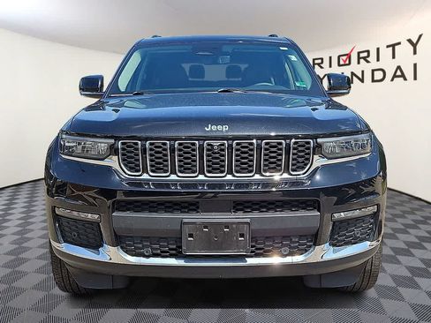 Used 2023 Jeep Grand Cherokee L Limited AWD/4WD image 2