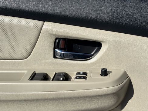 Used 2014 Subaru Crosstrek 2.0i Limited image 26