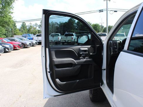 Used 2018 Chevrolet Silverado 1500 LT w/ Trailering Package AWD/4WD image 12