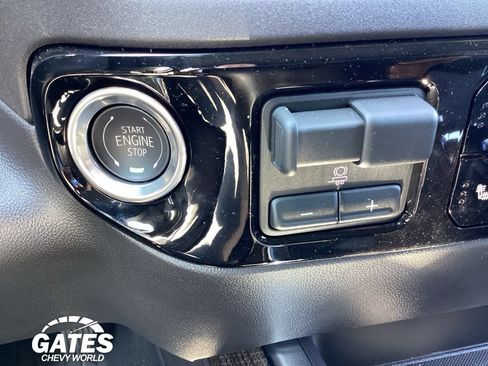 Used 2026 Chevrolet Silverado 1500 LT Trail Boss w/ LT Trail Boss Premium Package AWD/4WD image 19