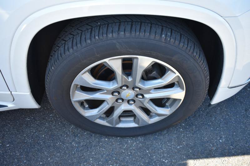 Used 2019 Chevrolet Traverse Premier w/ LPO, 'HIT The Road' Package AWD/4WD image 28