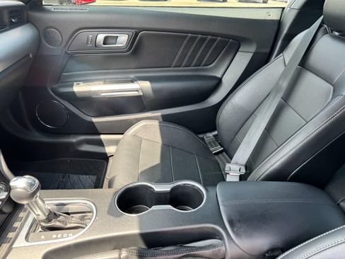 Used 2019 Ford Mustang GT Premium RWD image 11