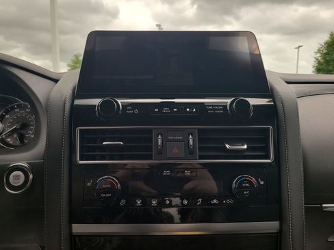 Used 2024 INFINITI QX80 Luxe AWD/4WD image 20