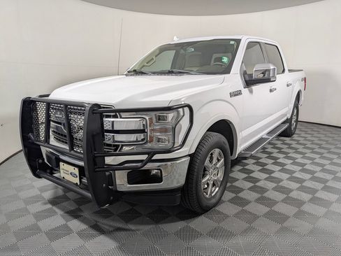 Used 2018 Ford F150 Lariat w/ Equipment Group 502A Luxury AWD/4WD image 4