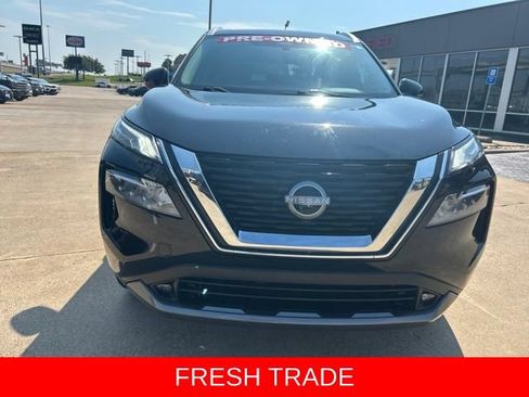 Used 2022 Nissan Rogue SL FWD image 2