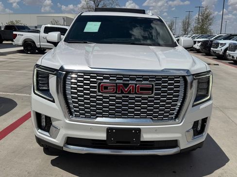 Used 2024 GMC Yukon Denali w/ LPO, Floor Liner Package AWD/4WD image 9