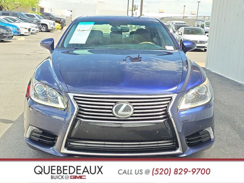 Used 2017 Lexus LS 460 RWD image 2