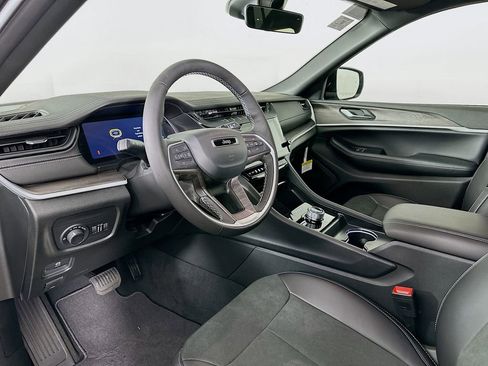 New 2026 Jeep Grand Cherokee L 4WD image 14