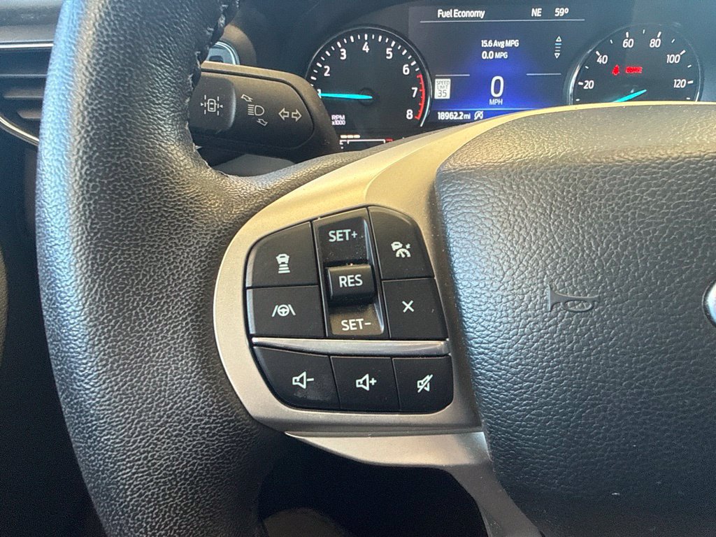 Used 2023 Ford Explorer XLT w/ Equipment Group 202A AWD/4WD image 17