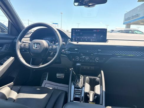 Used 2025 Honda Accord Sport image 15
