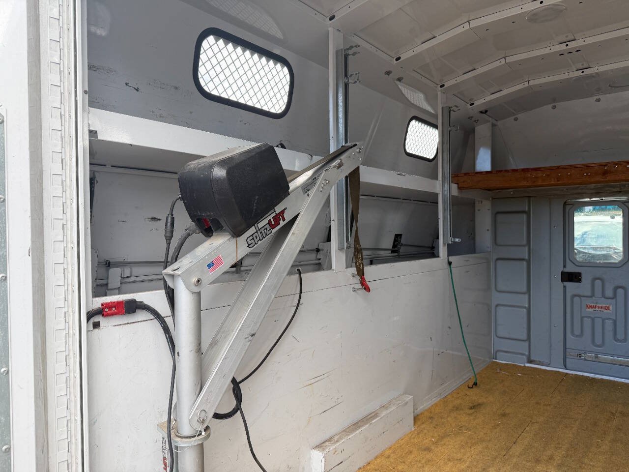 Used 2017 Ford E-350 and Econoline 350 Super Duty RWD image 13