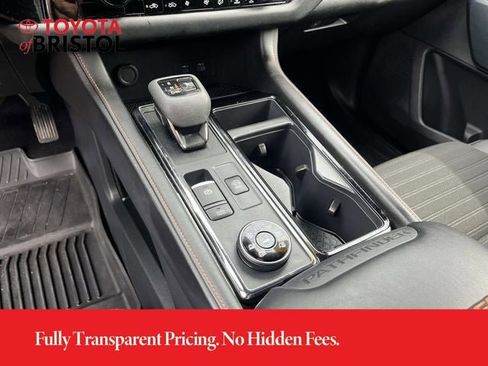 Used 2024 Nissan Pathfinder Rock Creek AWD/4WD image 33