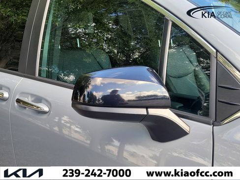 Used 2023 Toyota Sienna XSE w/ XSE Plus Package FWD image 8
