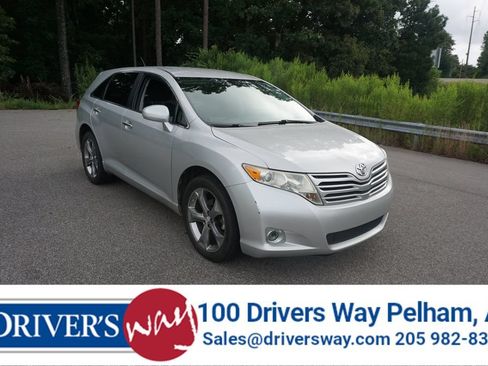 Used 2010 Toyota Venza FWD image 1