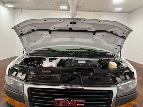 Used 2024 GMC Savana 2500 w/ Driver Convenience Package image 95