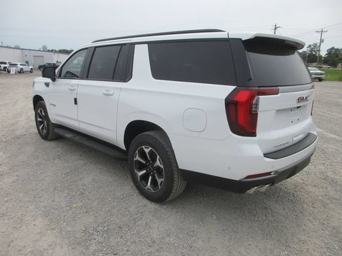 New 2026 GMC Yukon XL AT4 AWD/4WD image 6