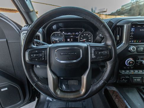 Used 2022 GMC Sierra 3500 Denali image 21