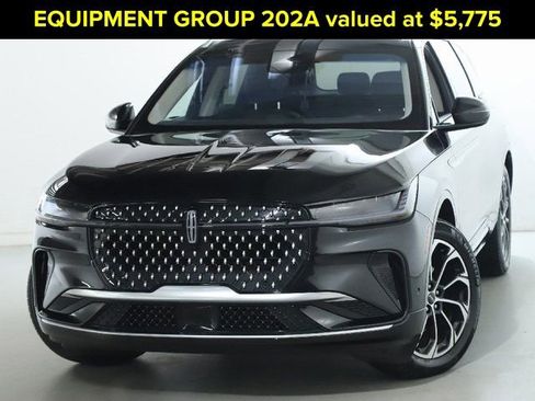 Certified 2024 Lincoln Nautilus Reserve w/ Equipment Group 202A image 3