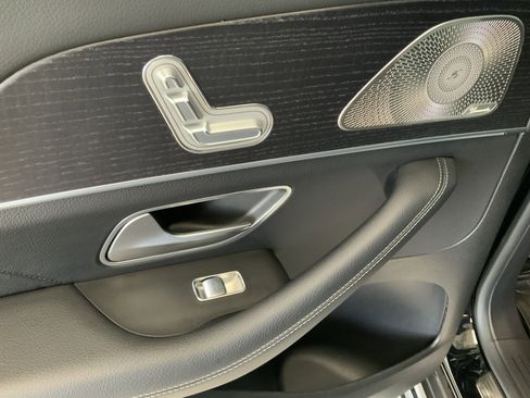 Used 2022 Mercedes-Benz GLS 450 4MATIC image 25