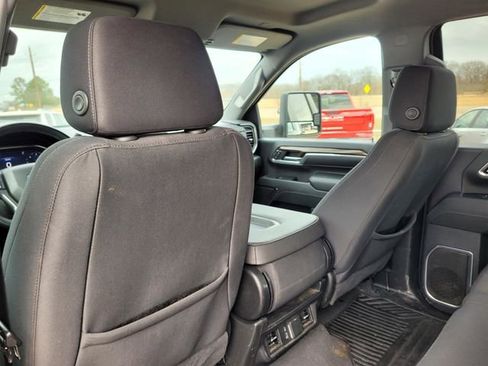 Used 2024 Chevrolet Silverado 2500 LT w/ Convenience Package image 35