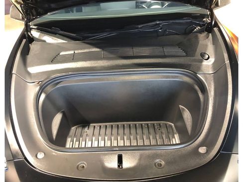 Used 2022 Tesla Model Y Performance image 3