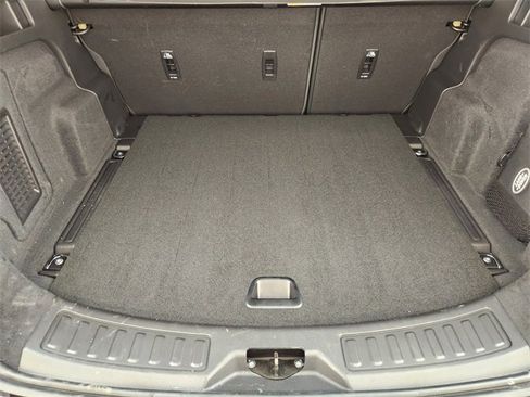 Used 2025 Land Rover Discovery Sport S image 30