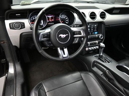 Used 2016 Ford Mustang Premium RWD image 4