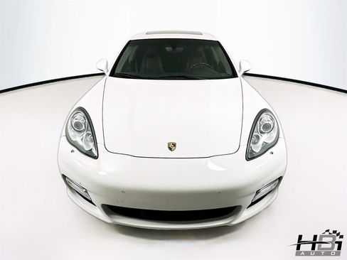 Used 2011 Porsche Panamera Turbo image 3