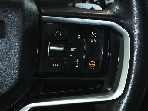 Used 2023 Land Rover Range Rover Velar R-Dynamic S image 36