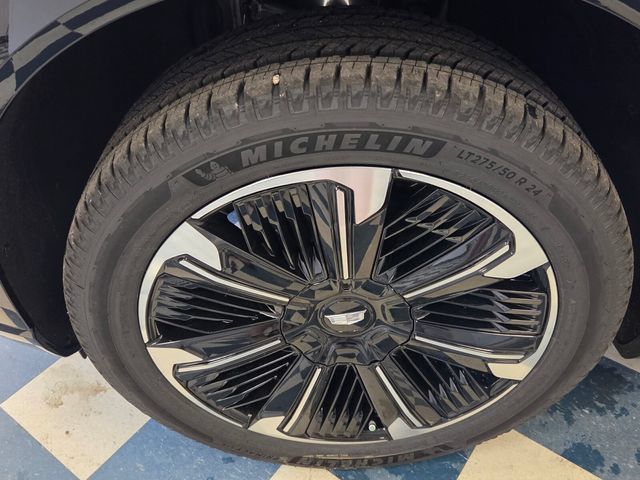 New 2026 Cadillac Escalade IQ Sport 2 w/ LPO, Floor Liner Package AWD/4WD image 21
