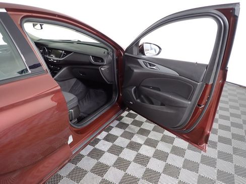 Used 2018 Buick Regal Preferred w/ Sights and Sounds Package FWD image 31