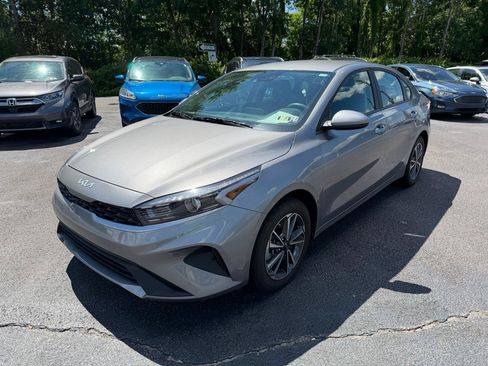 Used 2023 Kia Forte LXS FWD image 1