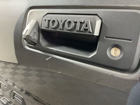 Used 2021 Toyota Tacoma TRD Off-Road AWD/4WD image 8