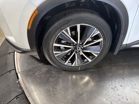 New 2026 INFINITI QX60 Luxe w/ Cargo Package image 10