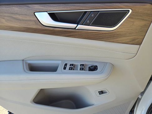 New 2026 Volkswagen Atlas SE image 11