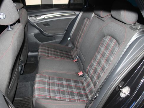 Used 2017 Volkswagen GTI S image 22