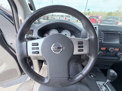 Used 2020 Nissan Frontier PRO-4X w/ Pro-4x Utility Package image 12