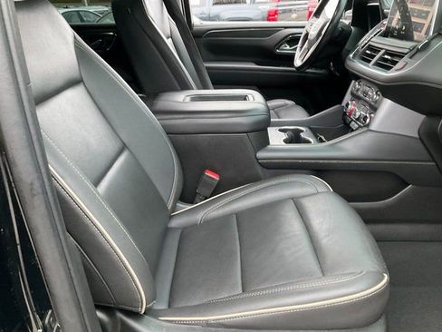 Used 2022 GMC Yukon XL SLT w/ SLT Premium Package image 21