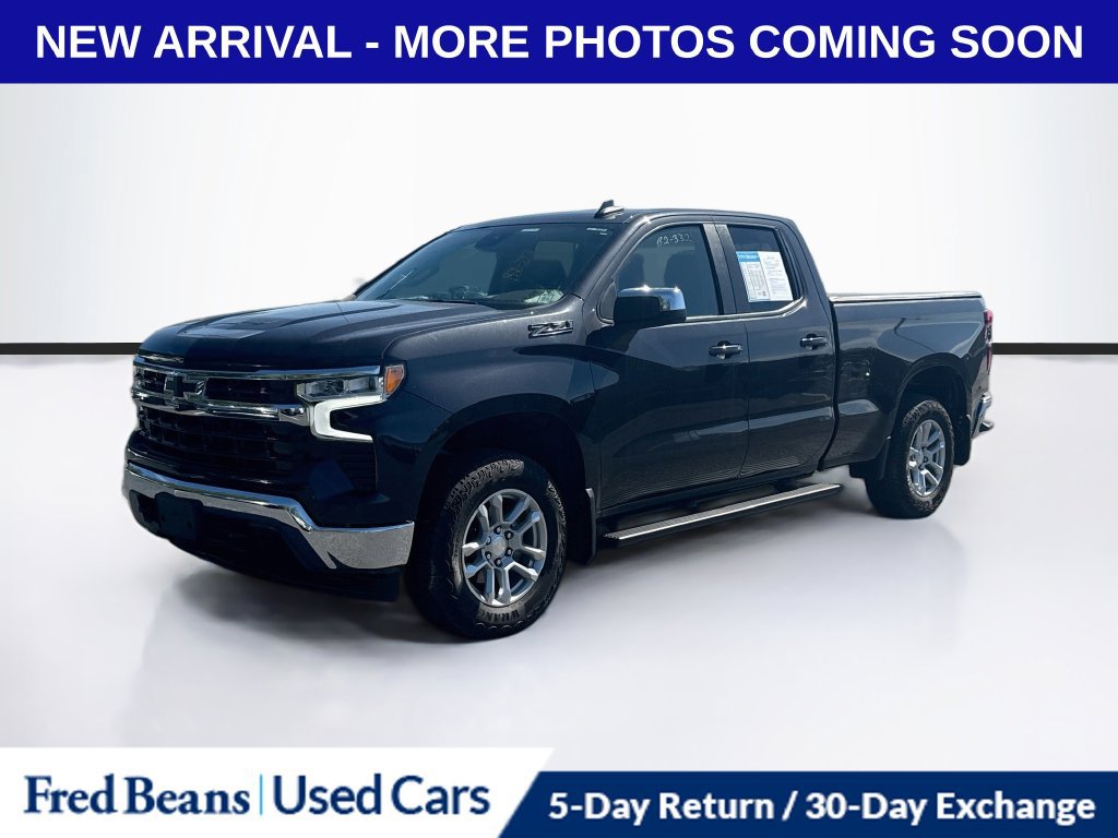 Used 2023 Chevrolet Silverado 1500 LT w/ Z71 Off-Road Package AWD/4WD image 3