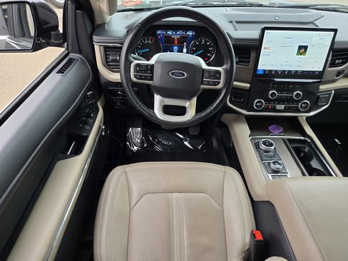 Used 2024 Ford Expedition Max Limited image 13