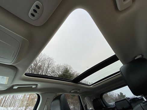 Used 2022 Ford Edge Titanium w/ Cargo Accessory Package image 58