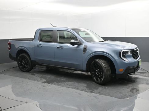 New 2026 Ford Maverick Lariat w/ Black Appearance Package image 8