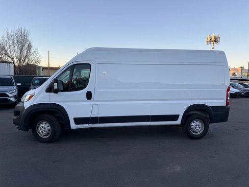 Used 2023 RAM ProMaster 2500 image 3