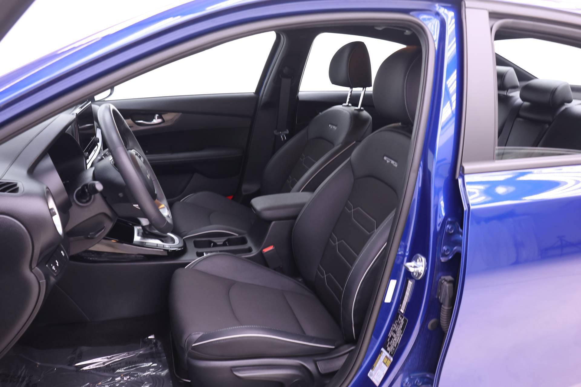 Used 2024 Kia Forte GT-Line FWD image 3