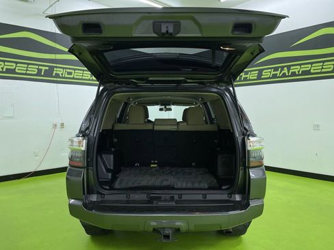 Used 2016 Toyota 4Runner SR5 image 9